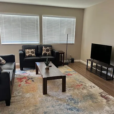 Serene 2Bed 1Bath Condo With Parking Fresno Exterior photo