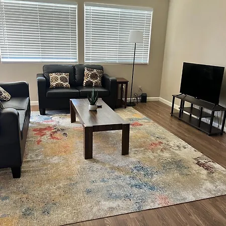 Serene 2Bed 1Bath Condo With Parking Fresno Exterior photo