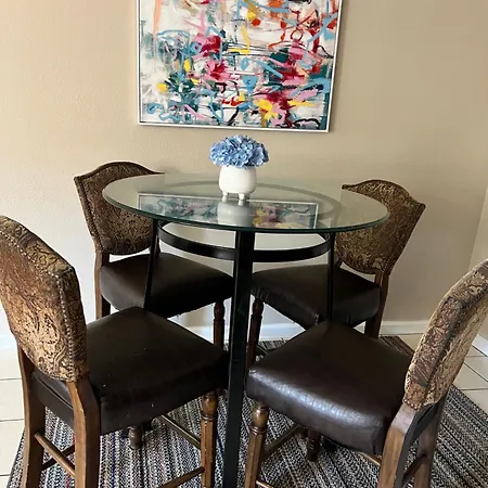Serene 2Bed 1Bath Condo With Parking Fresno Exterior photo