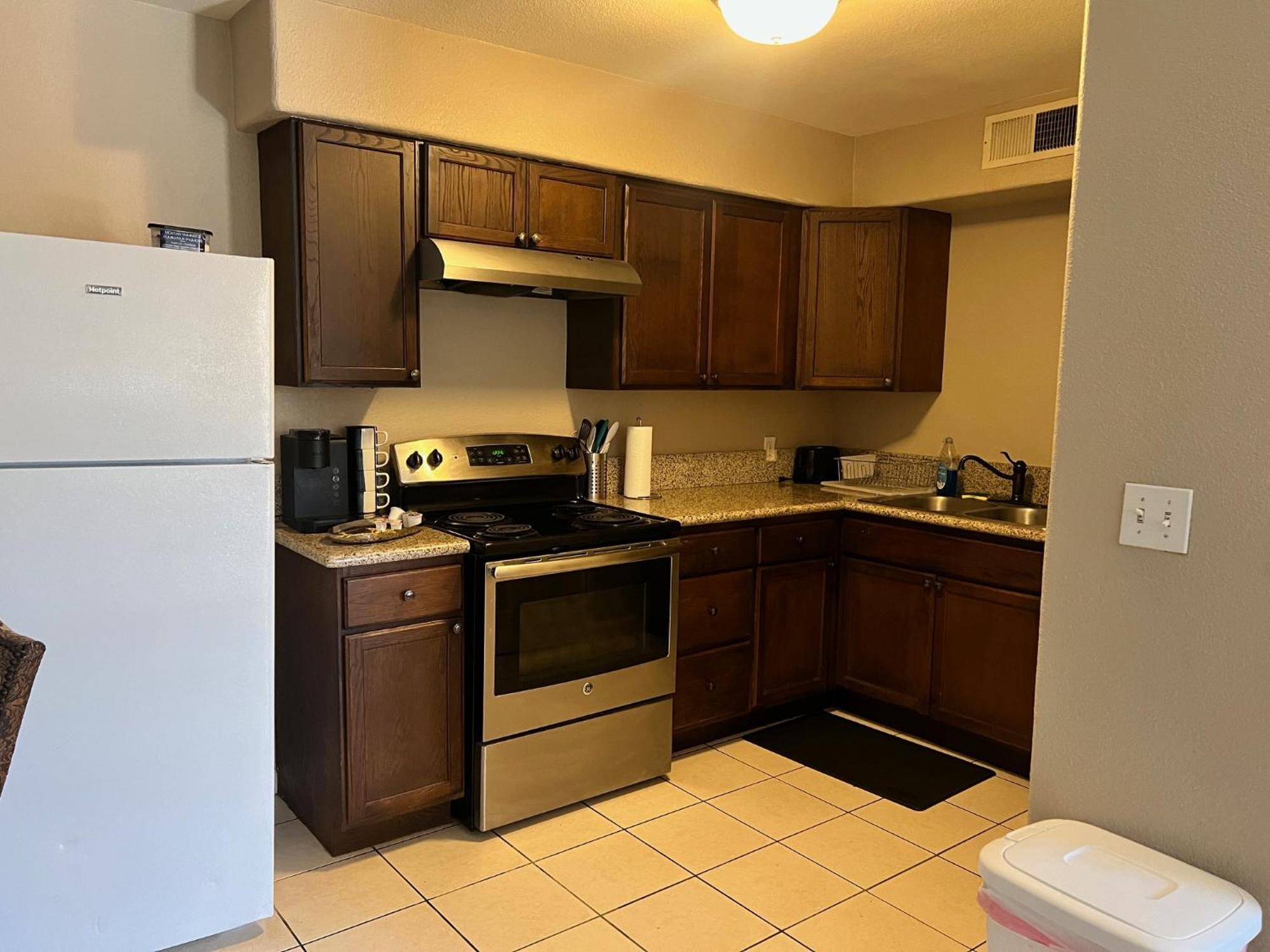 Apartment Serene 2bed 1bath With Parking