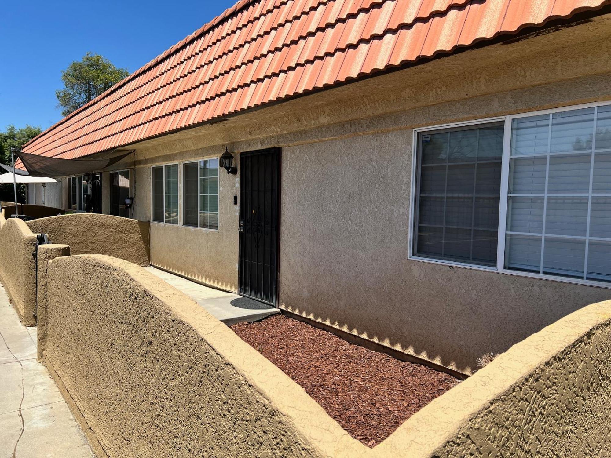 Serene 2bed 1bath With Parking * Fresno